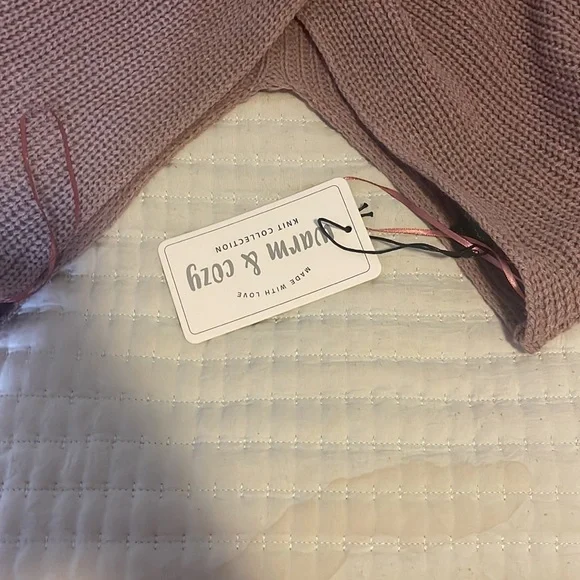 Sweater twisted back - Picture 2 of 2